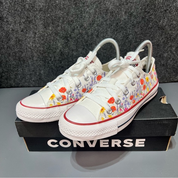 Converse All Star Canvas "Flower Field" Low Top Shoe Women's Size 6 - Picture 1 of 13